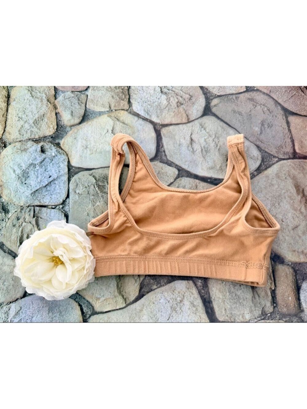 GK BEIGE SCOOP BACK SPORTS BRA-CHILD LARGE - Picture 3 of 4